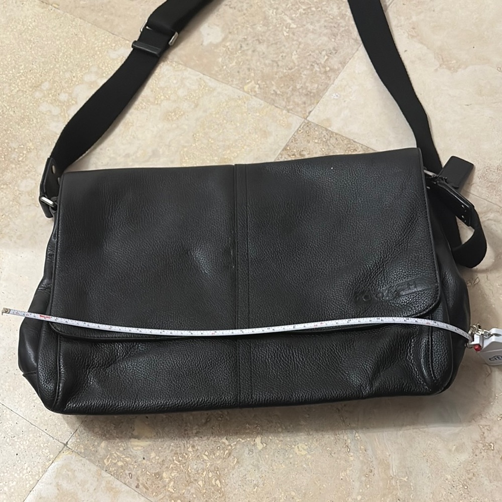 Coach Vintage Black Messenger Bag - Picture 7 of 8